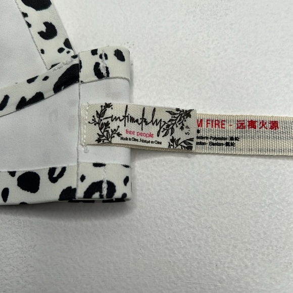 Free People Erin Printed White Leopard Print Scuba Bralette size small - Picture 8 of 12